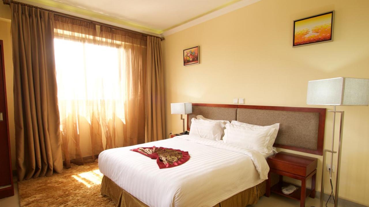 The Mosaic Hotel Адис Абеба Екстериор снимка